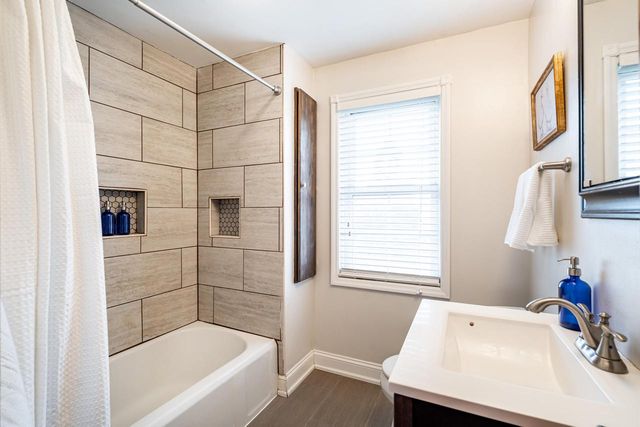 331 N 111th STREET, Wauwatosa, WI 53226