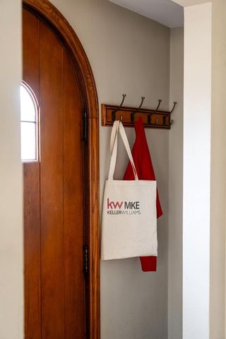 331 N 111th STREET, Wauwatosa, WI 53226