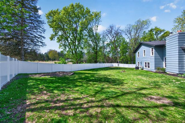 8581 County Road 39 NE, Monticello, MN 55362