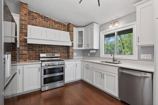 8581 County Road 39 NE, Monticello, MN 55362