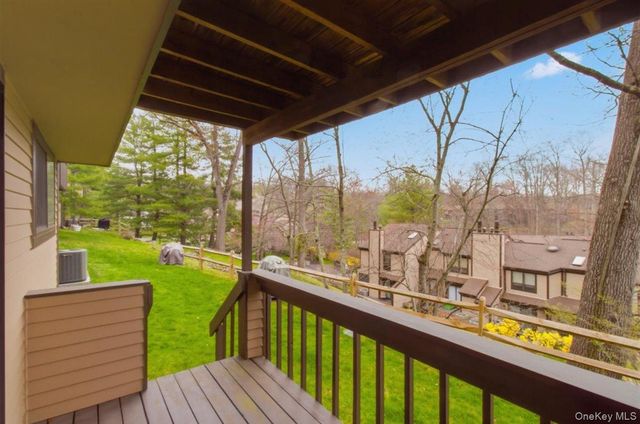 63 Deerfield Lane 63, Ossining, NY 10562
