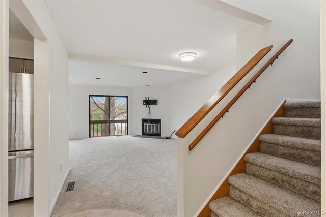 63 Deerfield Lane 63, Ossining, NY 10562