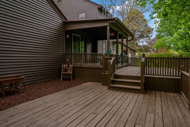 10562 Town Hall Road, Belvidere, IL 61008