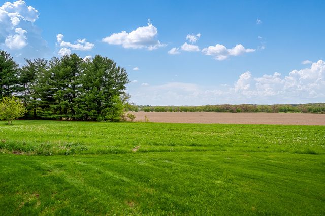 10562 Town Hall Road, Belvidere, IL 61008