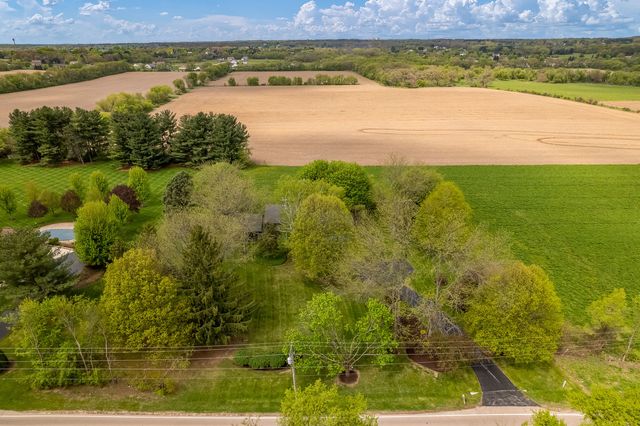 10562 Town Hall Road, Belvidere, IL 61008