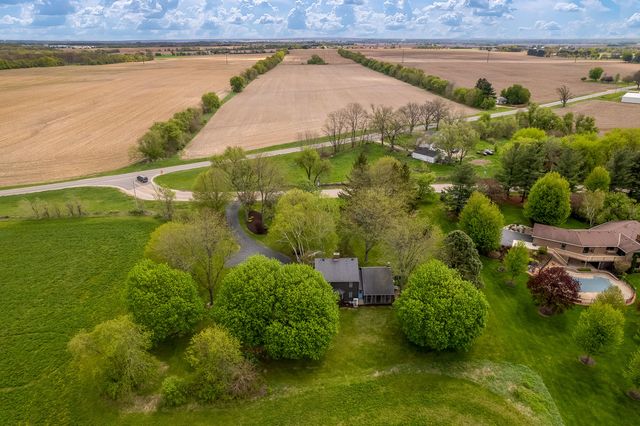 10562 Town Hall Road, Belvidere, IL 61008