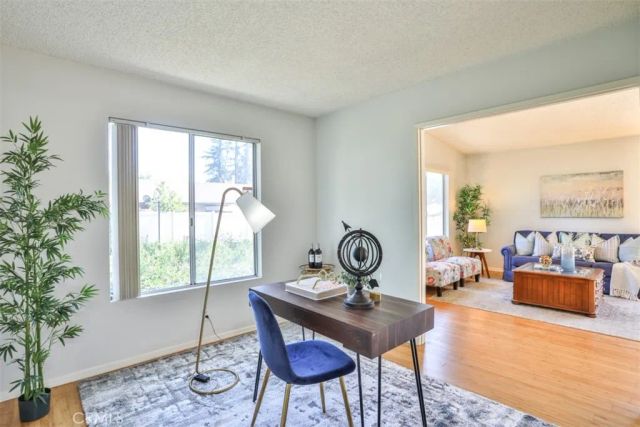 820 E Silver Maple, Azusa, CA 91702