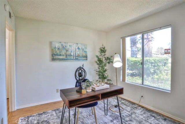 820 E Silver Maple, Azusa, CA 91702