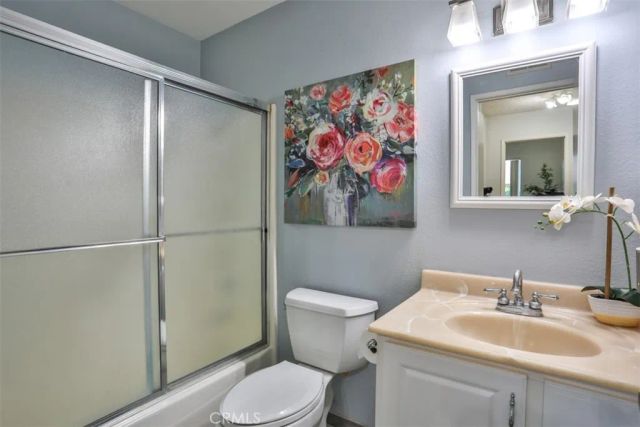 820 E Silver Maple, Azusa, CA 91702