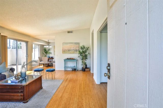 820 E Silver Maple, Azusa, CA 91702