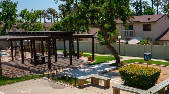 820 E Silver Maple, Azusa, CA 91702