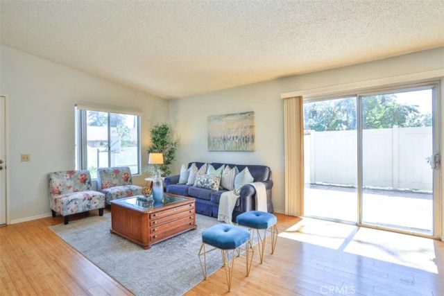 820 E Silver Maple, Azusa, CA 91702