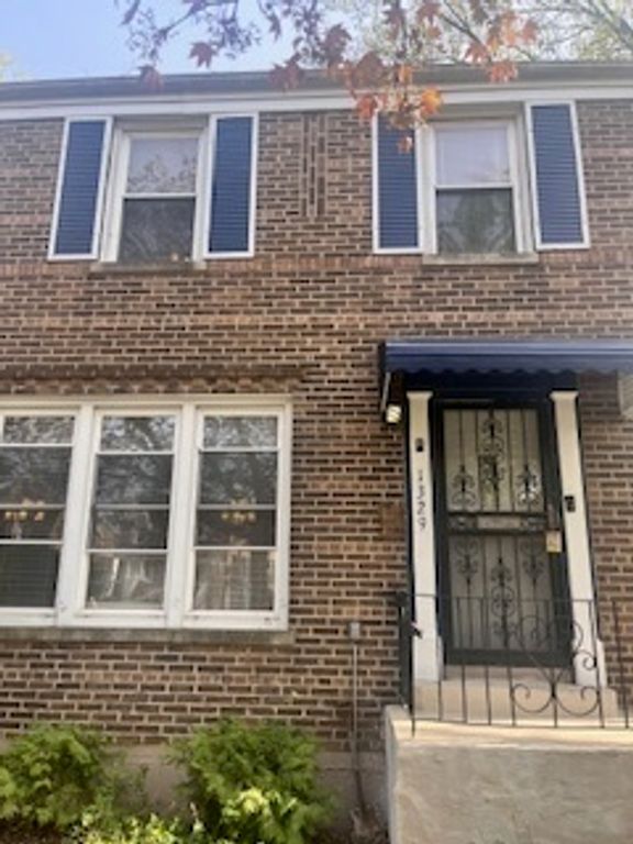 1329 E 89th Place, Chicago, IL 60619