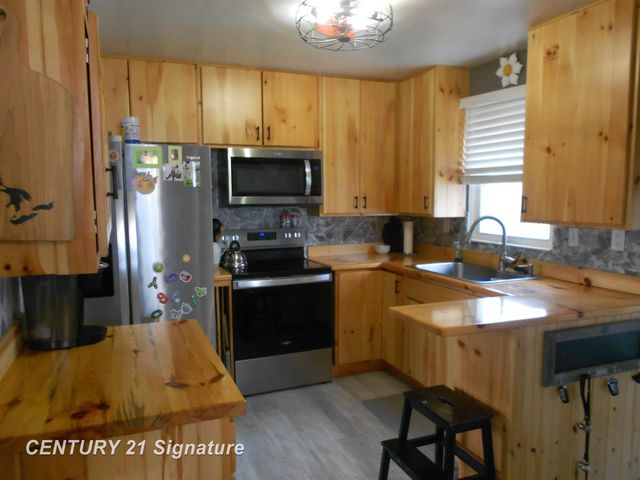 312 Church Street, Auburn, MI 48611