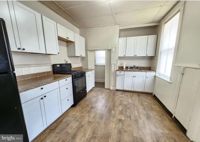 17 CORAL ST, Lancaster, PA 17603