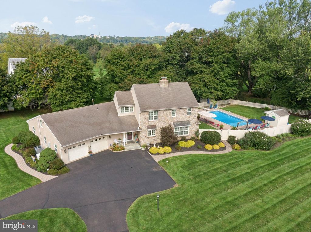 2 CAVALLO WAY, DOYLESTOWN, PA 18901 — exterior