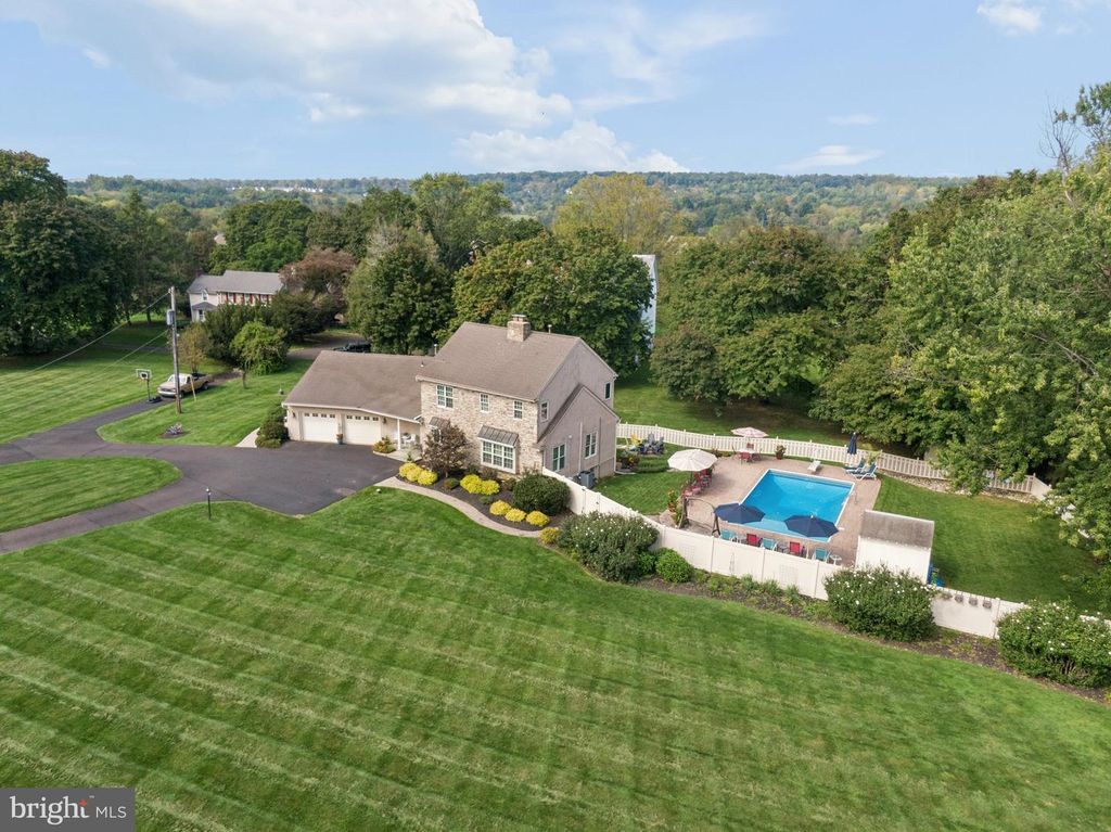 2 CAVALLO WAY, DOYLESTOWN, PA 18901 — photo 2