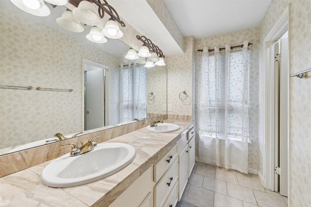7511 Theisswood Road, Spring, TX 77379