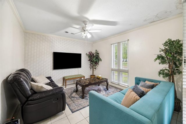 7511 Theisswood Road, Spring, TX 77379