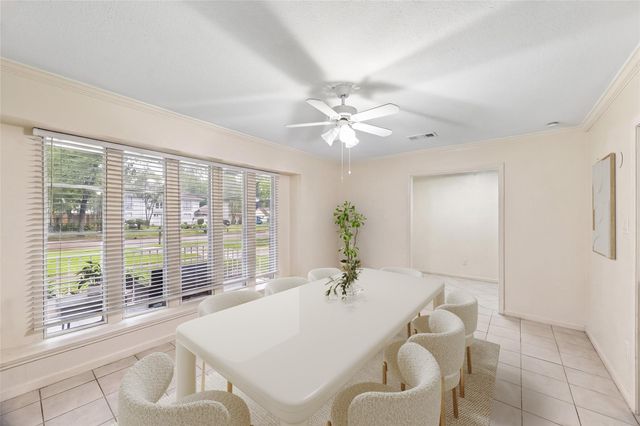 7511 Theisswood Road, Spring, TX 77379