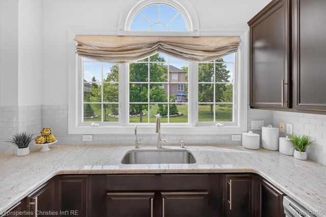 46592 Pinehurst Circle N, Northville Township, MI 48168