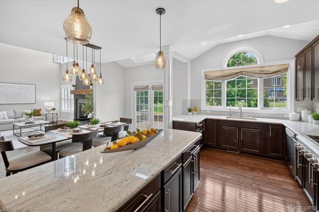 46592 Pinehurst Circle N, Northville Township, MI 48168