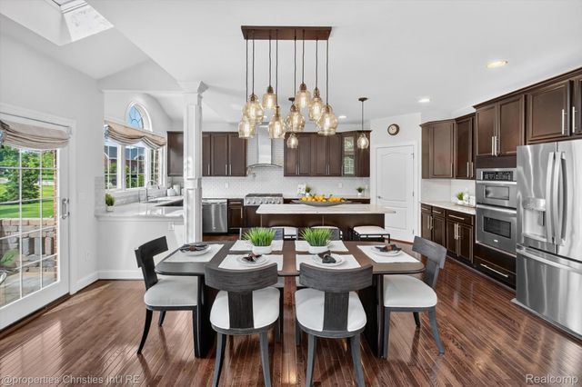 46592 Pinehurst Circle N, Northville Township, MI 48168