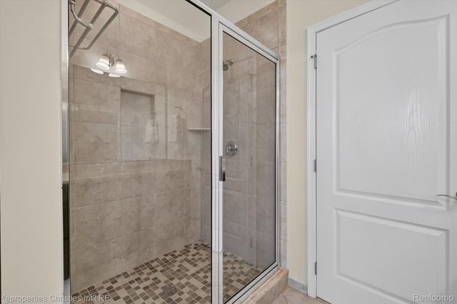 46592 Pinehurst Circle N, Northville Township, MI 48168