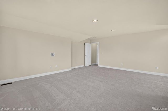 46592 Pinehurst Circle N, Northville Township, MI 48168