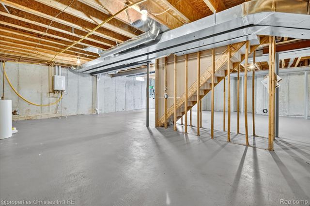 46592 Pinehurst Circle N, Northville Township, MI 48168