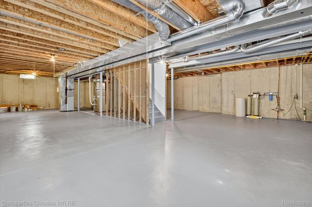 46592 Pinehurst Circle N, Northville Township, MI 48168