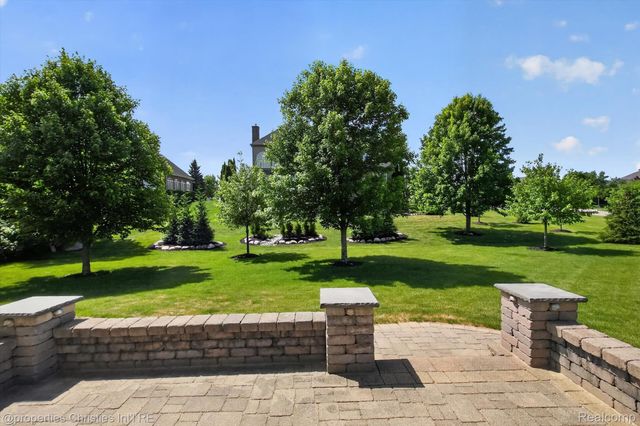 46592 Pinehurst Circle N, Northville Township, MI 48168