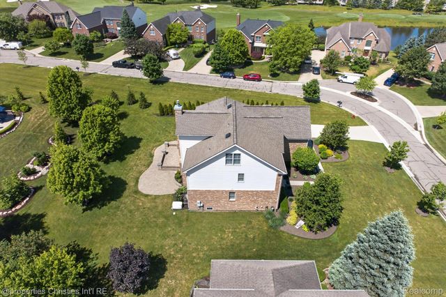 46592 Pinehurst Circle N, Northville Township, MI 48168