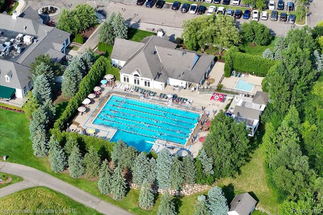46592 Pinehurst Circle N, Northville Township, MI 48168