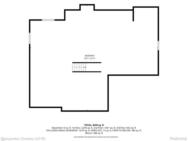 46592 Pinehurst Circle N, Northville Township, MI 48168