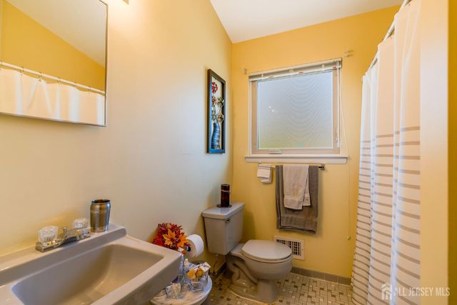 6 Long Street, Piscataway, NJ 08854