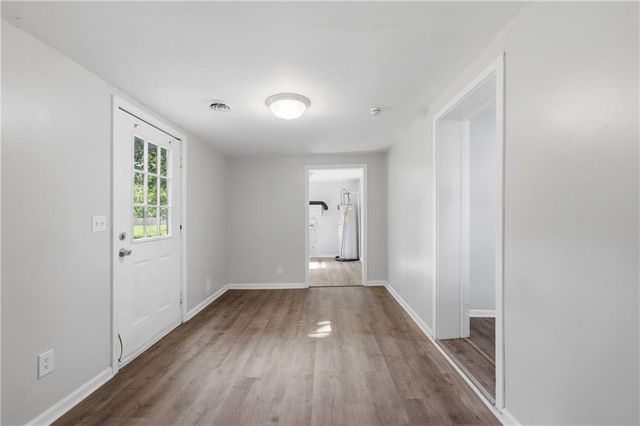 604 NE Douglas Street, Lee's Summit, MO 64063