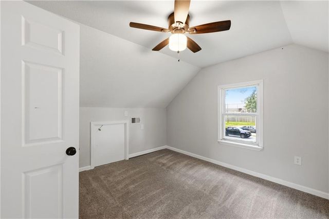 604 NE Douglas Street, Lee's Summit, MO 64063
