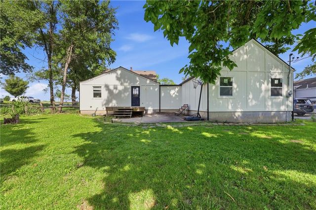604 NE Douglas Street, Lee's Summit, MO 64063
