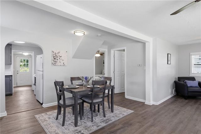 604 NE Douglas Street, Lee's Summit, MO 64063