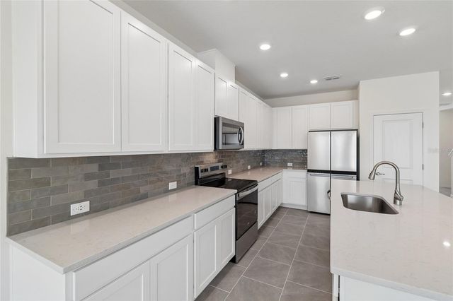 6335 JENSEN VIEW AVENUE, Apollo Beach, FL 33572