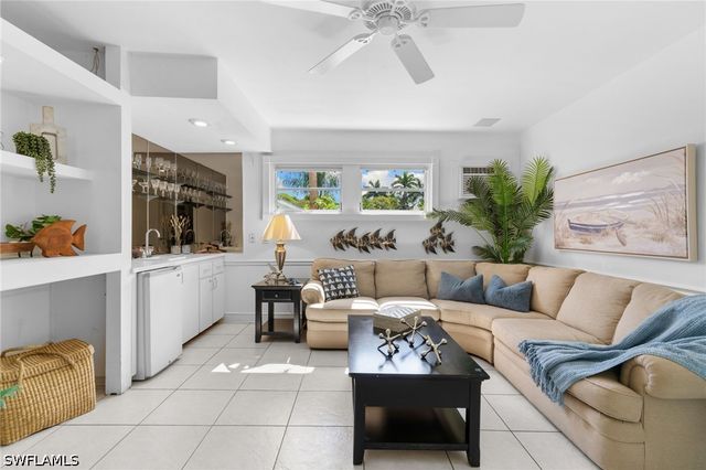 1020 28th AVE N, Naples, FL 34103