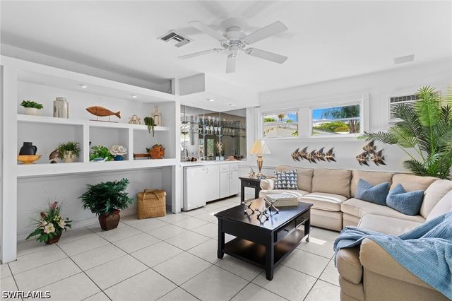 1020 28th AVE N, Naples, FL 34103