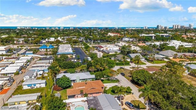 1020 28th AVE N, Naples, FL 34103