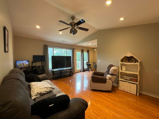 215 Brett Circle C, Wauconda, IL 60084