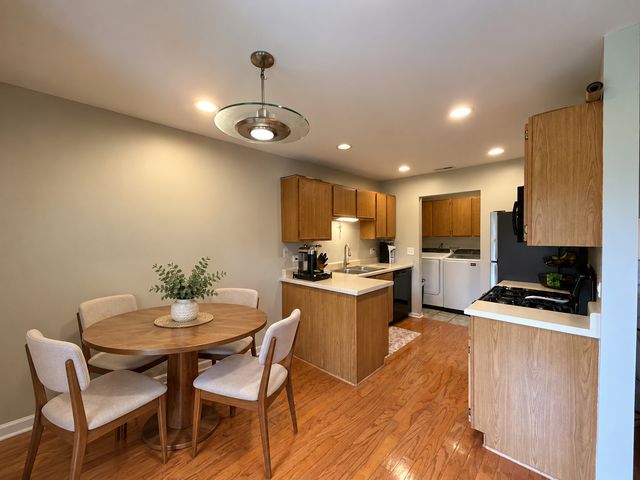 215 Brett Circle C, Wauconda, IL 60084