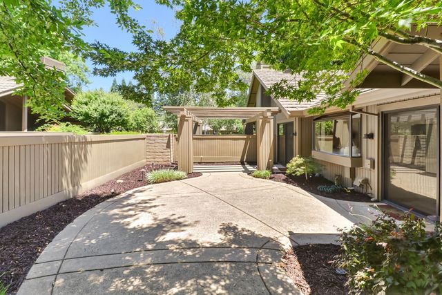 11630 Gold Country Blvd, Gold River, CA 95670