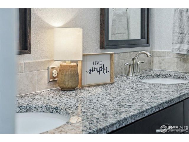 520 Cimarron Dr, Ault, CO 80610