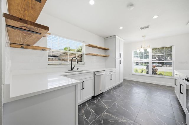 1705 CINNABAR COURT, Brandon, FL 33510
