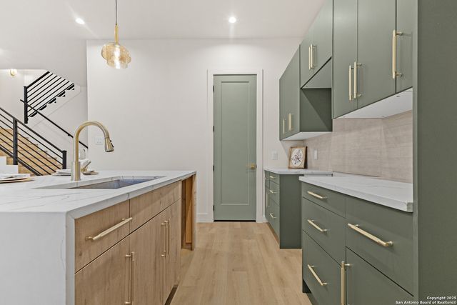 235 Oelkers, San Antonio, TX 78204